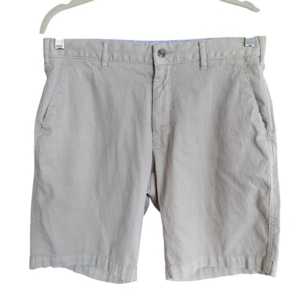 PETER MILLAR Flat Front Khaki Golf Shorts Mens Chinos Casual lightweight 32